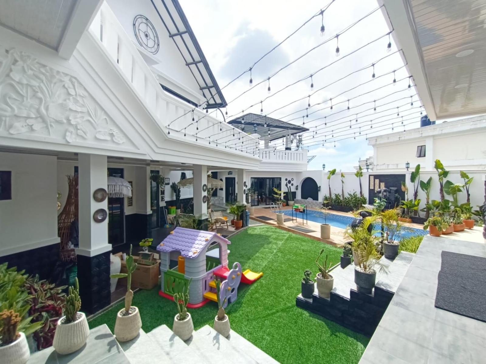 Villa Kota Bunga Malini 10 Cikundul ภายนอก รูปภาพ