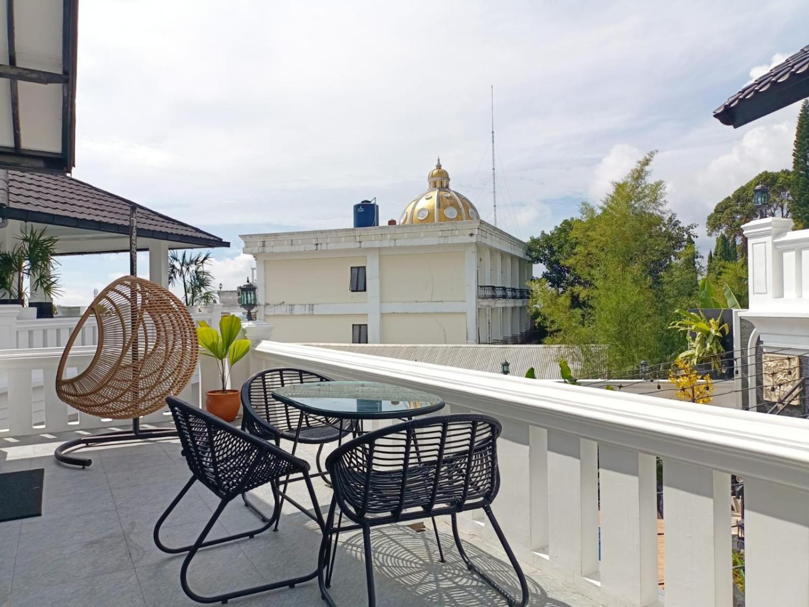 Villa Kota Bunga Malini 10 Cikundul ภายนอก รูปภาพ
