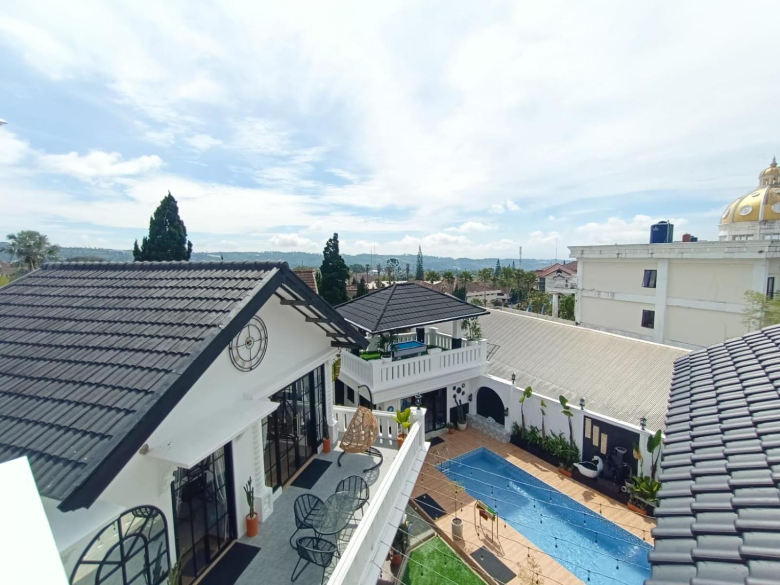 Villa Kota Bunga Malini 10 Cikundul ภายนอก รูปภาพ