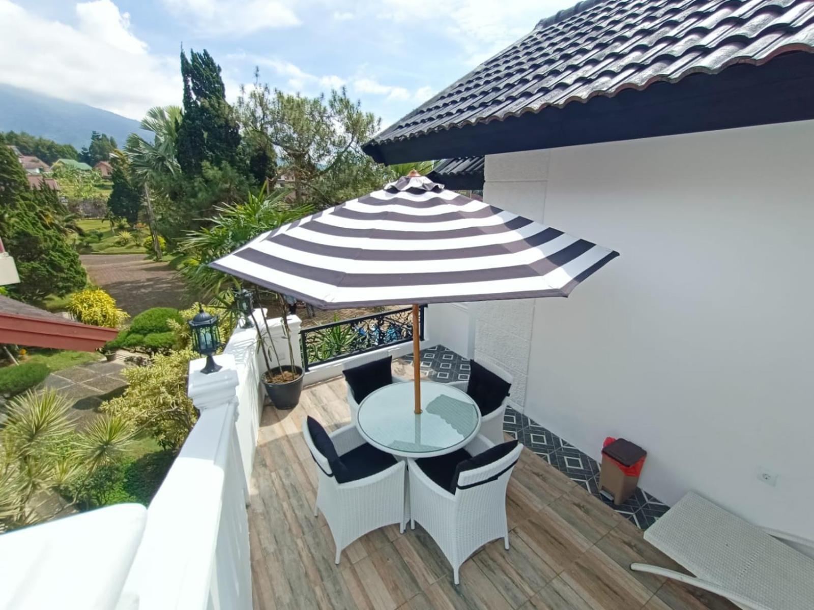 Villa Kota Bunga Malini 10 Cikundul ภายนอก รูปภาพ