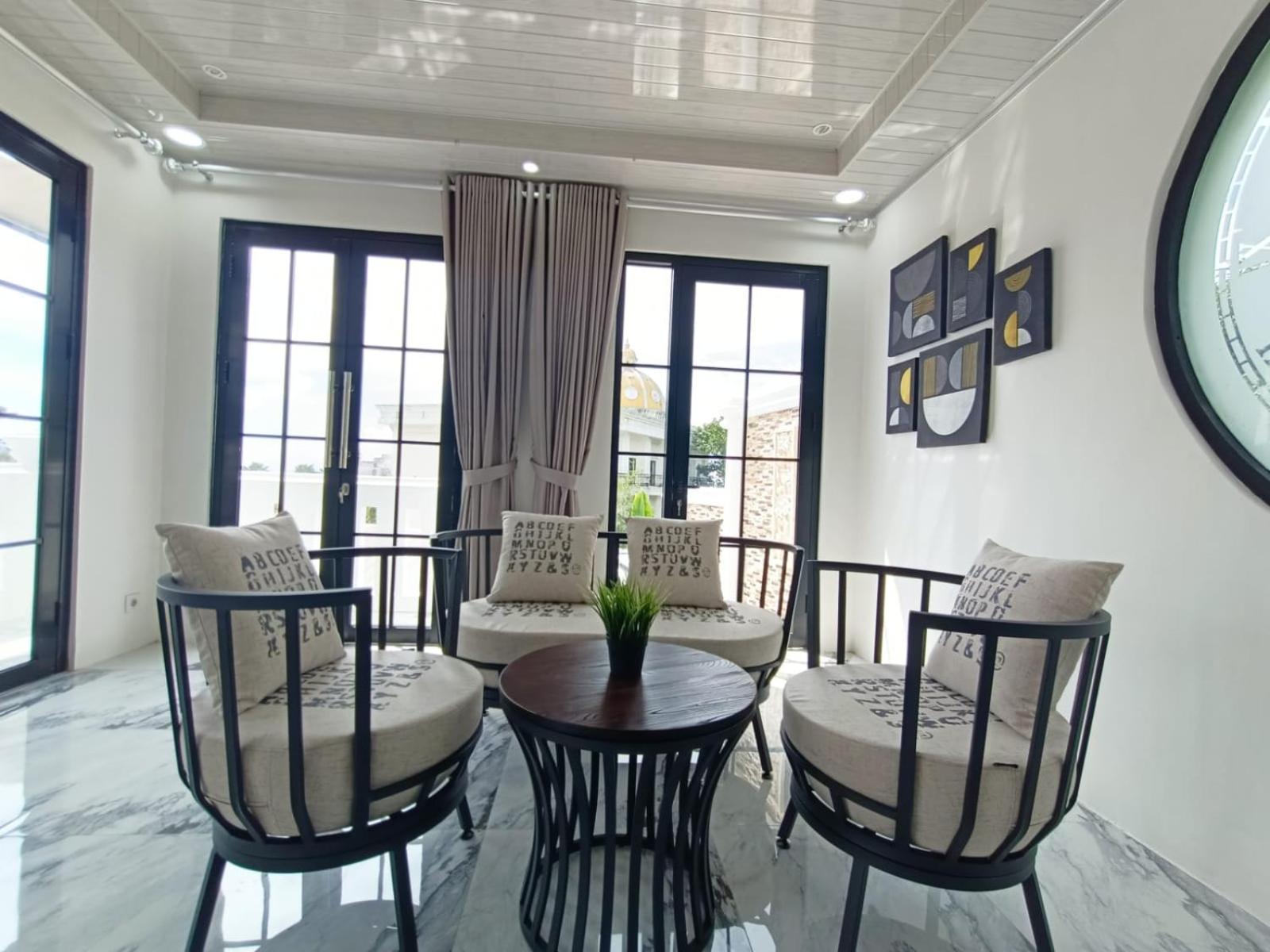 Villa Kota Bunga Malini 10 Cikundul ภายนอก รูปภาพ
